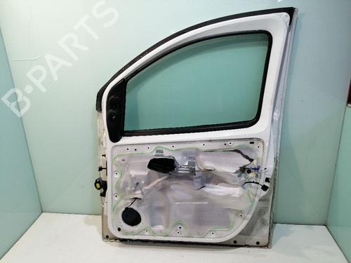Used Right front door FIAT QUBO (225_) 1.3 D Multijet (225CXB1A, 225AXB1A, 225CXB11, 225AXB11,... (75 hp) 23651559