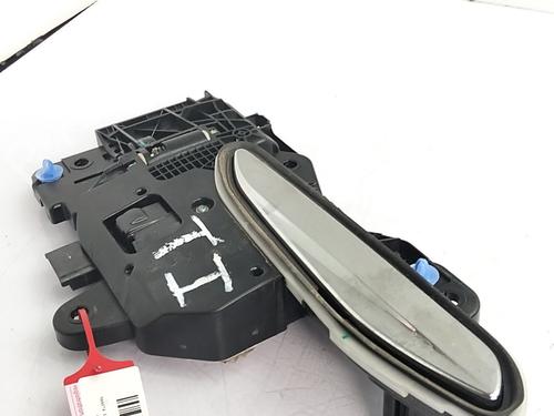 Used Rear left exterior door handle Rear left exterior door handle DS DS 4 II (FR_, FB_, F3_, FP_) BlueHDi 130 (FBYHZT) (130 hp) 35968260 35968260