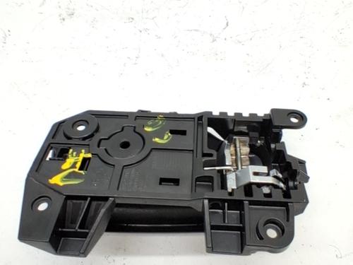 Front left interior door handle KIA CARENS IV 1.7 CRDi | BP40545961I13 - Image 2