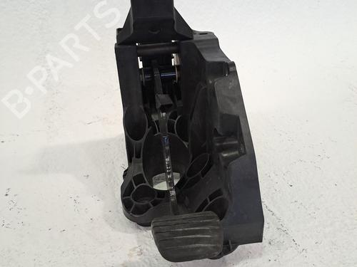Used Break pedal RENAULT TRAFIC III Van (FG_) 1.6 dCi 95 (FGMJ, FGMR) (95 hp) 27274765