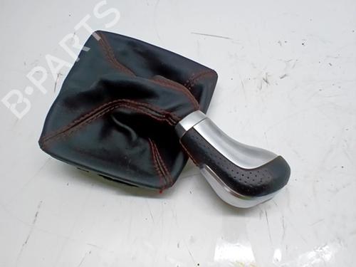 Used Shift knob MERCEDES-BENZ CLA Shooting Brake (X117) CLA 180 (117.942) (122 hp) 30846474