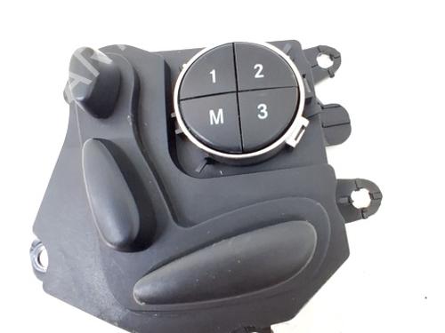 Stuurwielbediening MERCEDES-BENZ E-CLASS (W211) E 400 CDI (211.028) | BP29558681E15 