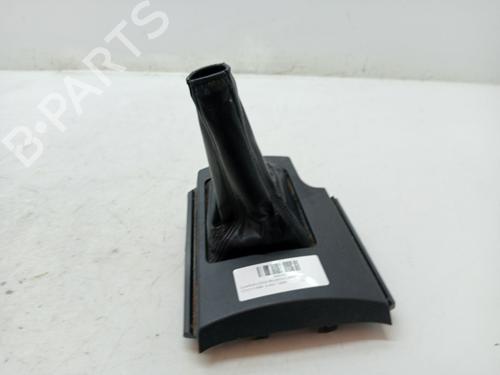 Annen TOYOTA RAV 4 III (_A3_) 2.2 D 4WD (ALA30_, ALA30R) (136 hp) 23356503