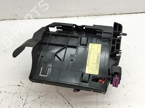 Fuse box SEAT ARONA (KJ7, KJP) 1.0 TSI | BP38320560E1 - Image 2