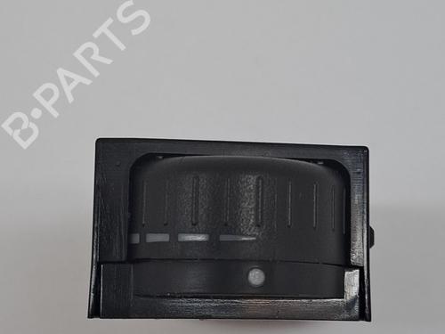 Used Headlight switch SUBARU FORESTER (SH_) 2.0 D AWD (SHH, SHD, SHN) (147 hp) 24171932