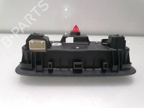 Used Interior roof light TOYOTA YARIS (_P21_, _PA1_, _PH1_) 1.5 Hybrid (MXPH10, MXPH11) (116 hp) 23941571