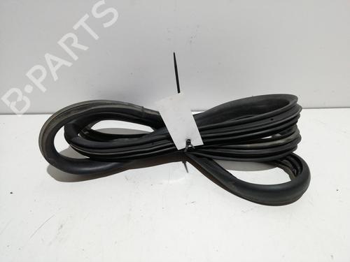 Used Rubber door seal RENAULT CLIO IV (BH_) 1.5 dCi 90 (90 hp) 26538180