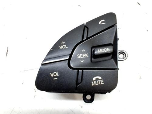 Used Steering wheel controls SSANGYONG XLV SUV e-XDi 160 (116 hp) 30920644