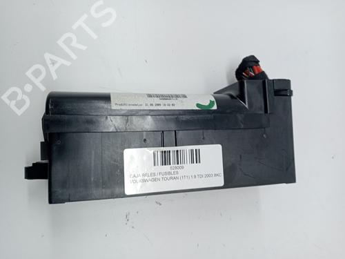 Fuse box VW TOURAN (1T1, 1T2) 1.9 TDI | BP23369093E1 