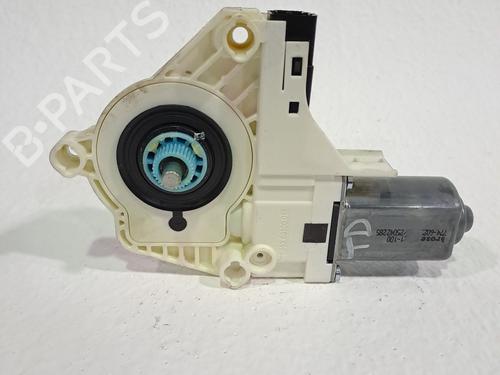 Used Right rear window motor LAND ROVER DISCOVERY IV (L319) 3.0 SDV6 4x4 (256 hp) 23975985