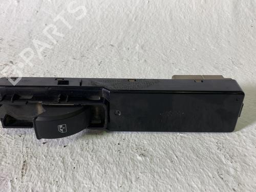 Used Right front window switch Right front window switch SAAB 9-3 (YS3F, E79, D79, D75) 1,8t (150 hp) 40119297 40119297