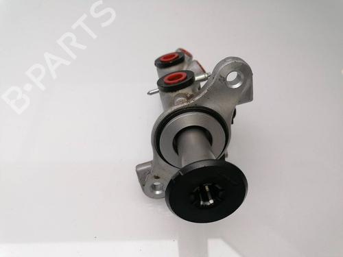 Used Brake master cylinder VW POLO VI (AW1, BZ1, AE1) 1.0 TSI (95 hp) 23938168