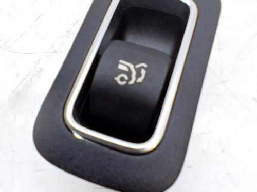 switch-mercedes-benz-b-class-sports-tourer-w247-2018-33768542 main image