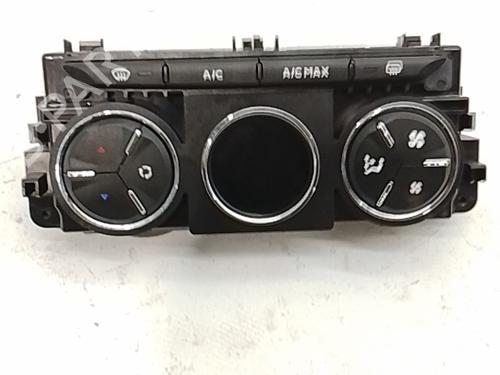 Used Climate control Climate control 38419618 38419618