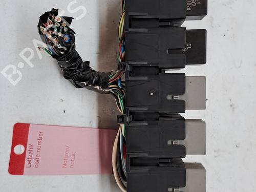 Used Fuse box SUBARU XV (_GP_) 2.0 D AWD (GPD) (147 hp) 27700413