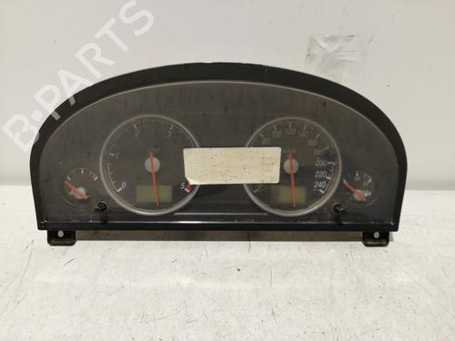 Used Instrument cluster FORD MONDEO III (B5Y) 2.0 TDCi (130 hp) 25988776