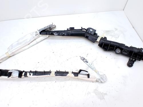 left-curtain-airbag-toyota-corolla-estate-_e21_-2019-33763483 main image