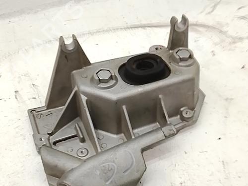 Used Engine mount Engine mount RENAULT CLIO III (BR0/1, CR0/1) 1.6 16V (BR05, BR0B, BR0Y, BR15, BR1J, BR1M, BR1Y, CR0B,... (112 hp) 40549427 40549427
