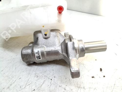 Used Brake master cylinder DACIA SANDERO III 1.0 TCe 90 (91 hp) 31182247