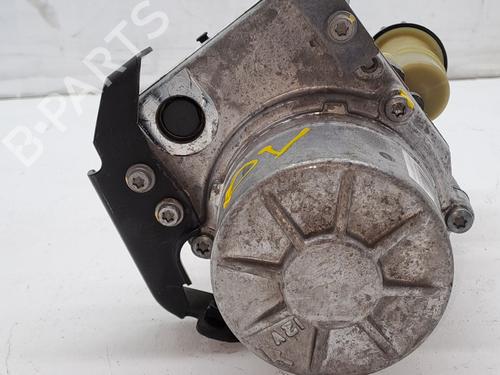 Used Steering pump DACIA DOKKER Box Body/MPV 1.5 dCi 75 / Blue dCi 75 (FEJW, FEAH) (75 hp) 27098592