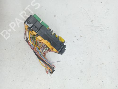 Fuse box PEUGEOT 308 II (LB_, LP_, LW_, LH_, L3_) 1.2 THP 130 | BP24736161E1 