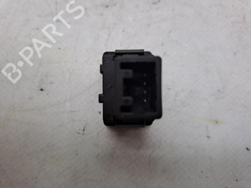 Used Headlight switch TOYOTA YARIS (_P13_) 1.5 Hybrid (NHP130_, NHP130) (101 hp) 23358379