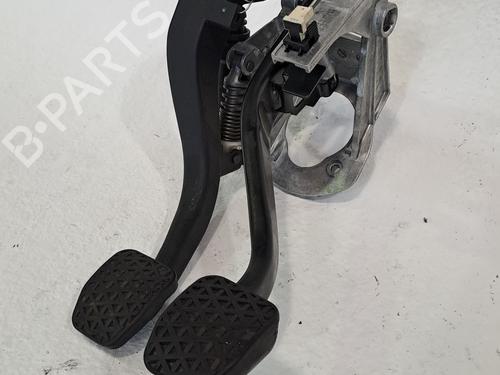 Used Clutch pedal BMW 1 (F20) 118 d (150 hp) 27463858