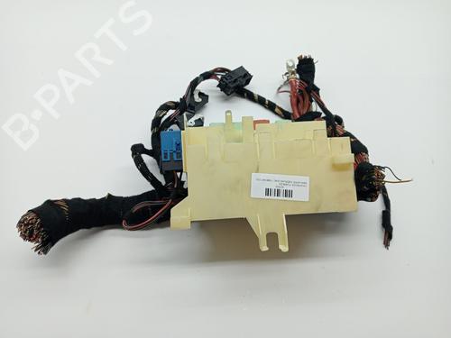Used Fuse box BMW 3 Compact (E46) 320 td (150 hp) 23355042