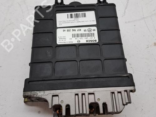 Used Engine control unit (ECU) VW GOLF III (1H1) 1.6 (101 hp) 26574687