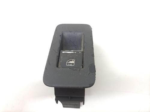 Used Right rear window switch VW TOUAREG (7LA, 7L6, 7L7) 3.2 V6 (220 hp) 31061931