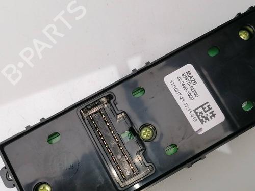 Used Left front window switch KIA CEE'D (JD) 1.4 CVVT (100 hp) 23938539