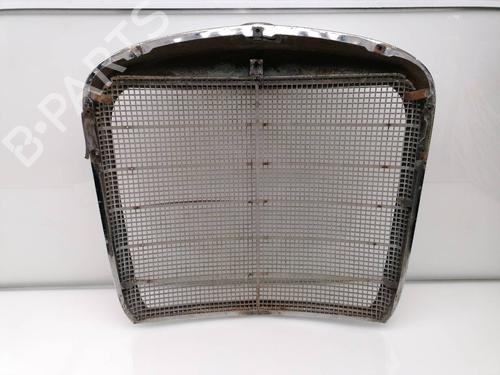 Used Grille MERCEDES-BENZ 124 Coupe (C124) 220 CE (124.042) (150 hp) 30451662