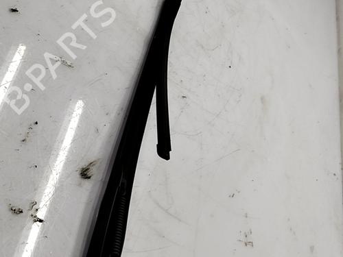 Used Front windshield wiper arm SEAT LEON (1P1) 1.9 TDI (105 hp) 31012093