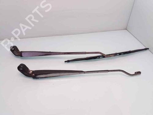 Used Front windshield wiper arm NISSAN CABSTAR E (TL_, VL_) 125.35, 125.45 (TL0, VL0) (125 hp) 25459228