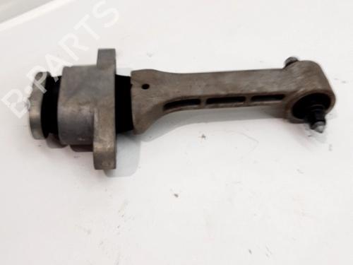 Used Engine mount HYUNDAI ix35 (LM, EL, ELH) 2.0 CRDi (136 hp) 31916043