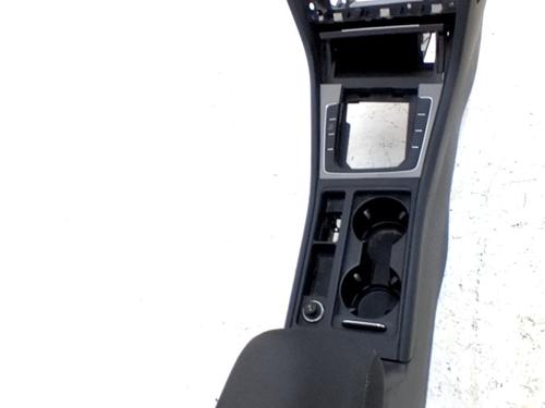 Used Middle console Middle console VW GOLF VII (5G1, BQ1, BE1, BE2) 1.2 TSI (105 hp) 33771996 33771996