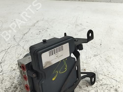 Used ABS pump ABS pump RENAULT TWINGO III (BCM_, BCA_) 1.0 SCe 65 (BCMJ) (65 hp) 39767161 39767161