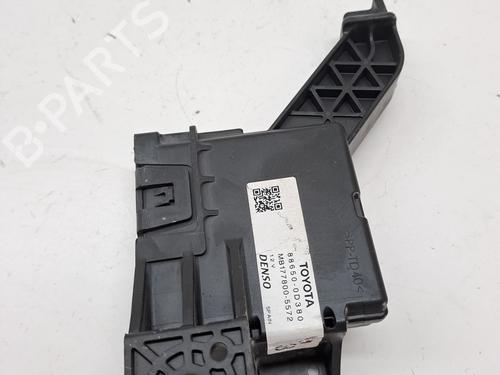 Used Electronic module TOYOTA YARIS (_P13_) 1.0 (KSP130_, KSP130) (69 hp) 26951017
