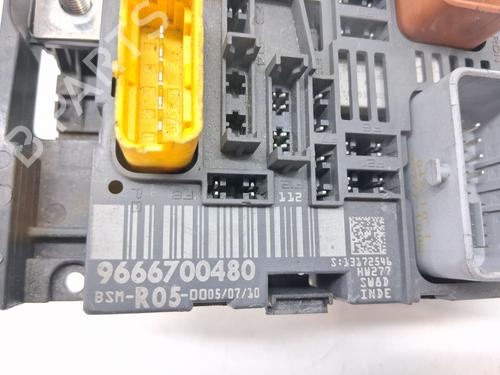 Fuse box PEUGEOT 308 I (4A_, 4C_) 1.6 HDi | BP27731835E1 