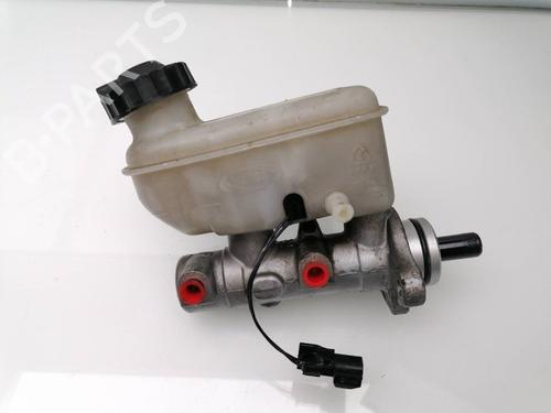 Used Brake master cylinder KIA SORENTO I (JC) 2.5 CRDi 4WD (140 hp) 23449977