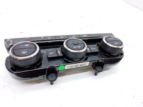 Used Climate control Climate control SKODA OCTAVIA III Combi (5E5, 5E6) 2.0 TDI (150 hp) 34708002 34708002