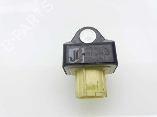 Used Electronic sensor TOYOTA HILUX VIII Pickup (_N1_) 2.4 D 4WD (GUN125_, GUN125R) (150 hp) 30451708
