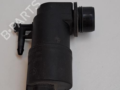 Used Washer pump TOYOTA YARIS (_P13_) 1.5 Hybrid (NHP130_, NHP130) (101 hp) 23287941
