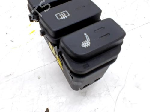 Used Switch Switch VW UP! (121, 122, BL1, BL2, BL3, 123) 1.0 (75 hp) 34114685 34114685