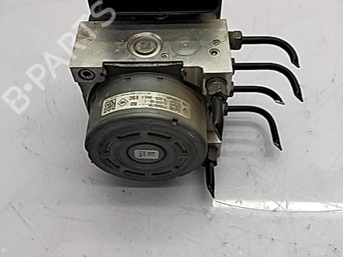 Used ABS pump DACIA DOKKER Box Body/MPV 1.5 dCi 75 / Blue dCi 75 (FEJW, FEAH) (75 hp) 31062151