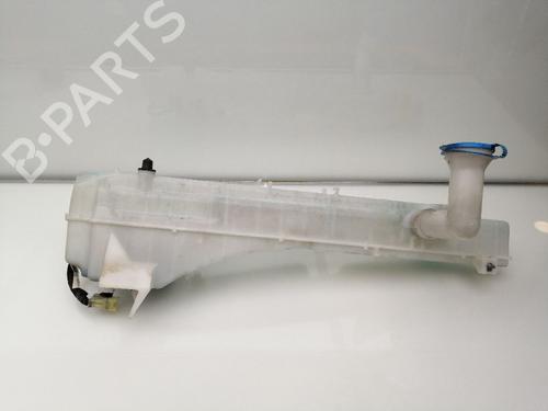 Used Windscreen washer tank SUZUKI GRAND VITARA I (FT, HT) 2.0 HDI 110 16V 4x4 (SQ420D, TD83V, JA420WD) (109 hp) 23936490
