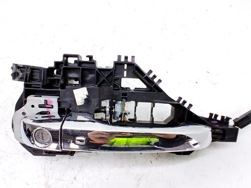 front-left-exterior-door-handle-fiat-freemont-345_-2011-33771746 main image