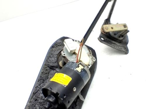 Used Front wiper motor Front wiper motor CITROËN BERLINGO / BERLINGO FIRST MPV (MF_, GJK_, GFK_) 1.9 D (MFDJY) (68 hp) 33760825 33760825