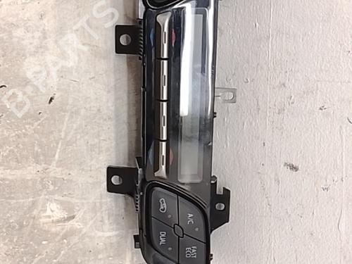 Used Climate control Climate control 37591368 37591368