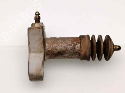 Used Clutch slave cylinder SUZUKI GRAND VITARA I (FT, HT) 2.0 HDI 110 16V 4x4 (SQ420D, TD83V, JA420WD) (109 hp) 23384253